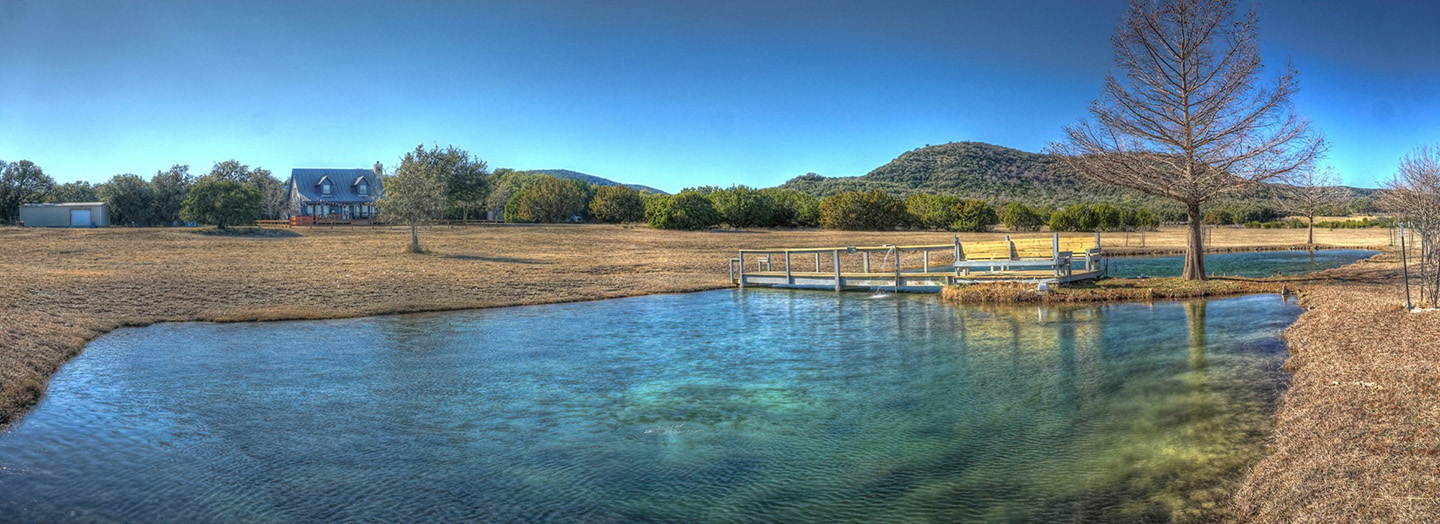 Cypress Banks - Luxury Cabins on the Frio River